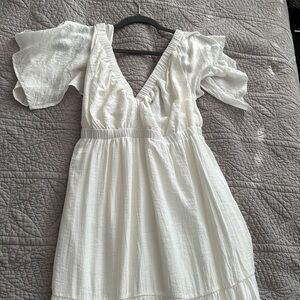 Vici white dress never worn medium